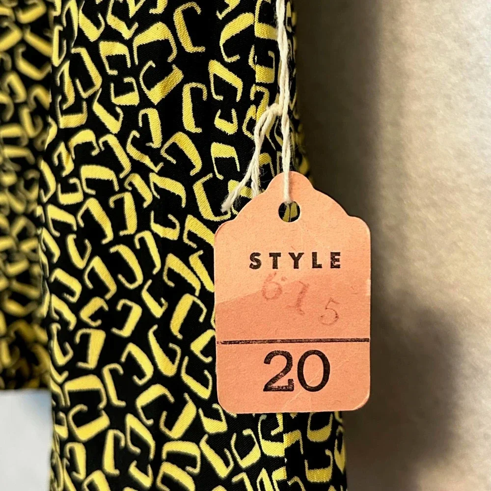 Vintage‎ Black and Yellow Skirt Set Size 20